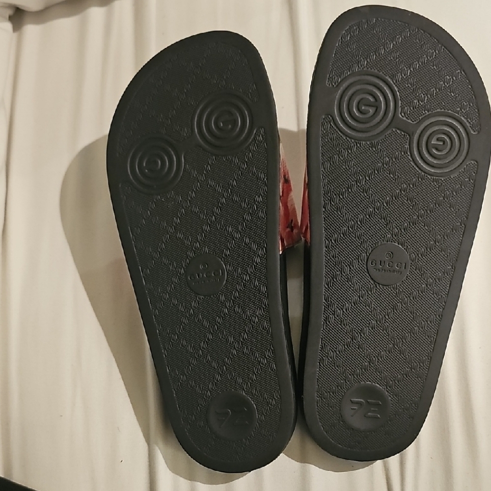 Gucci Women's Floral Slide Sandals - Black and Red - Picture 2 of 2